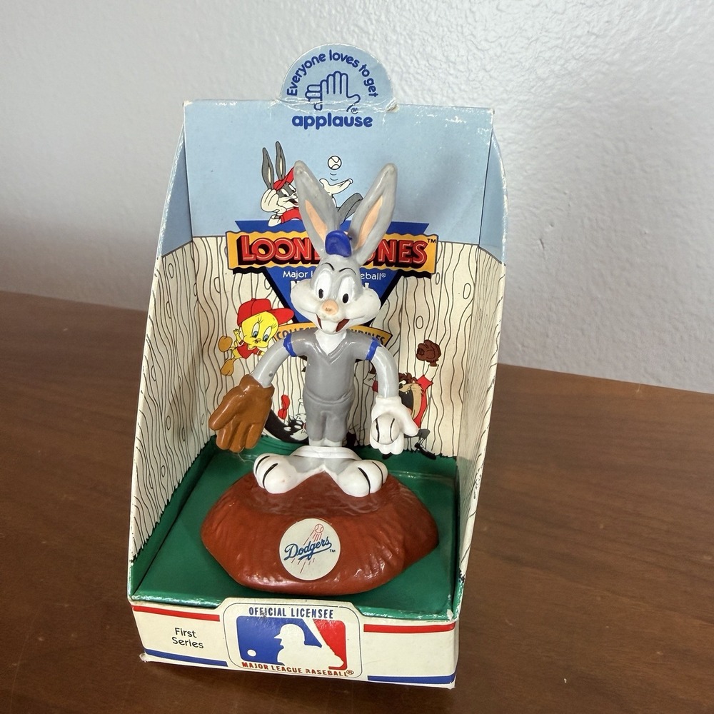 1990 MLB DODGERS BUGS BUNNY Baseball Mascot Applause Looney Tunes